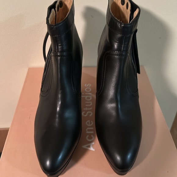 Acne Studios Track Boots - size 10 / 40 EU - New in Box - Picture 2 of 4